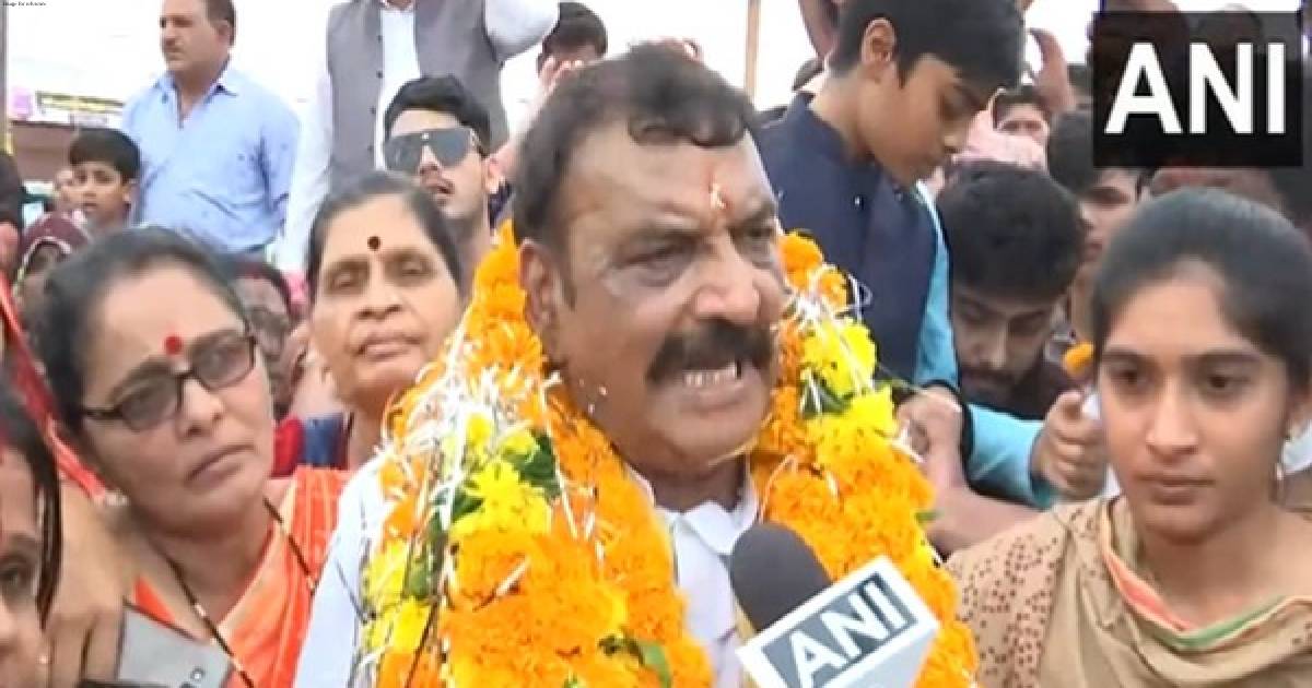 MP assembly polls: Former Congress MLA from Mhow Antar Singh Darbar holds protest after ticket denial